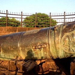 Malik-e-Maiden, largest medieval cannon in world